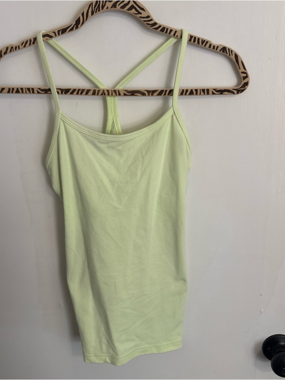 Lululemon Women’s Slim Fit Spaghetti Strap Tank Top - Light Lime size 4